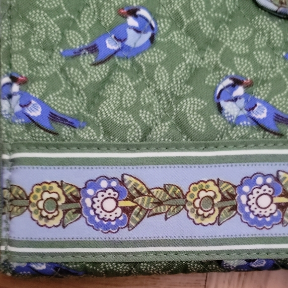 VERA BRADLEY/WALLET/Green and Blue Bird Pattern Wallet - Picture 5 of 12